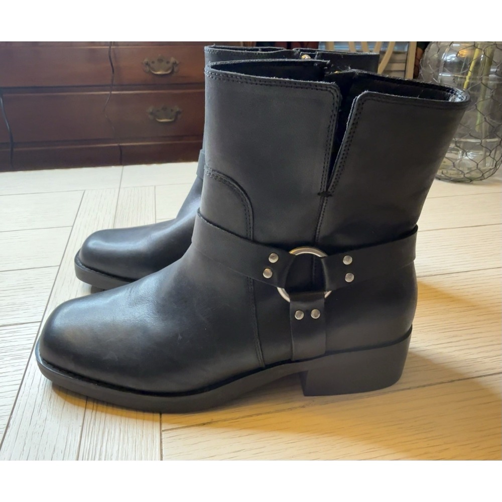 NEW SOLE SOCIETY Karissa Harness Leather Boots, Black Zip Close Moto Sz 9.5 M